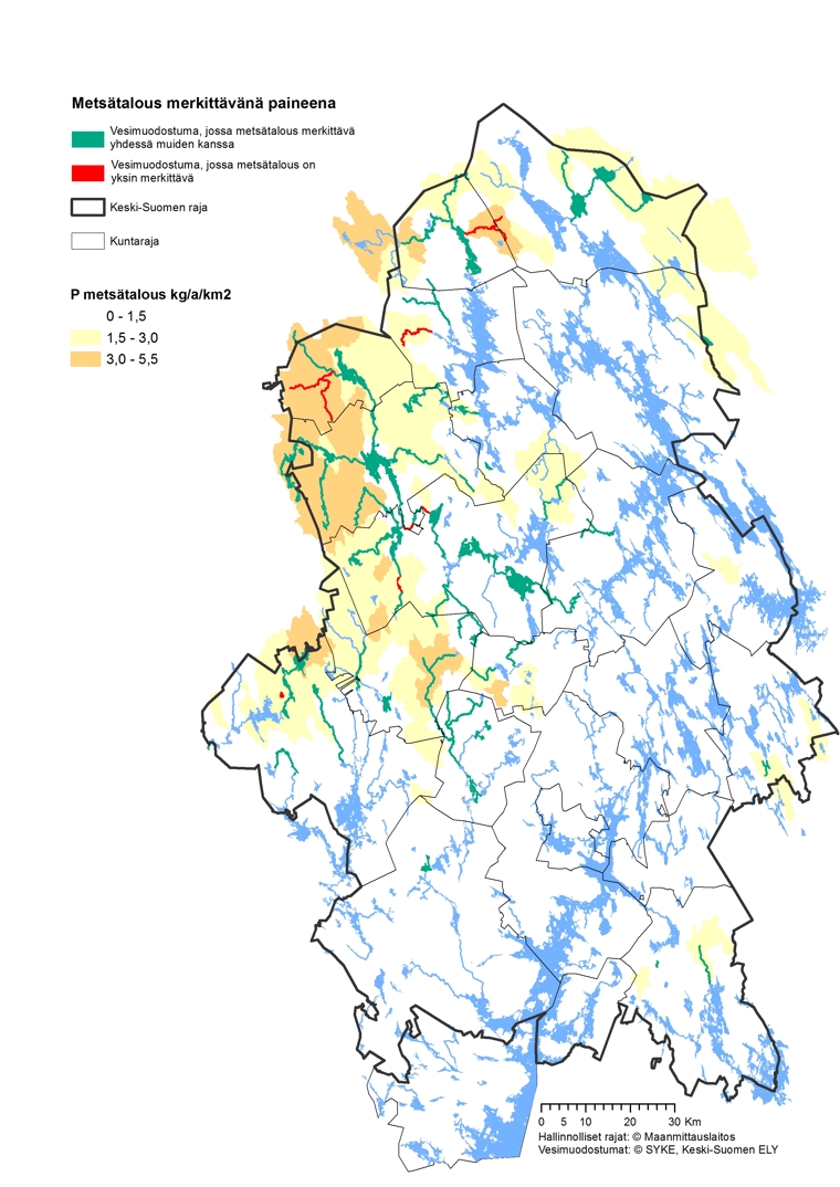 Kartta toimenpideohjelma-alueesta. Kartassa on esitetty värillisenä vesimuodostumat, joissa metsätalous on merkittävä paine yksin tai yhdessä muiden paineiden kanssa. Lisäksi kuvassa on esitetty värillä metsätalouden fosforikuormituksen määrä eri valuma-alueilla.