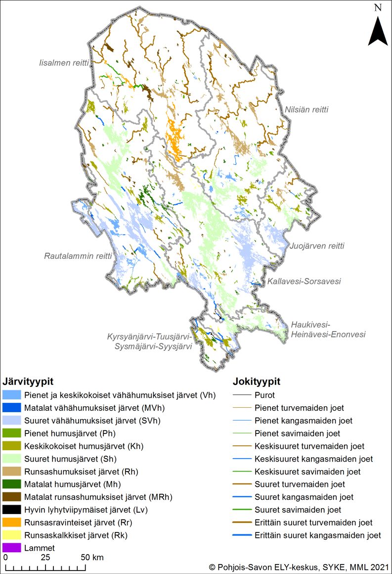 Kuvassa on Pohjois-Savon kartta, jossa järvet ja joet on esitetty tyyppikohtaisesti eri värein. Kartalla on 13 järvityyppiä ja 12 jokityyppiä.  Runsashumuksiset vesimuodostumat painottuvat maakunnan pohjois- ja koillisosiin.